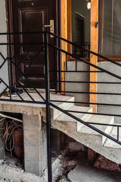 2 Parapetii Metalstroy Lom